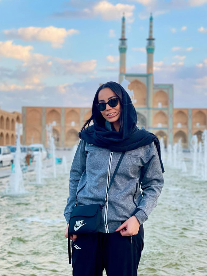 شبنم علیخانی