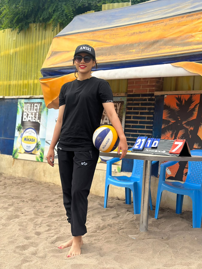 زندگی‌نامه و افتخارات زهرا بخشی لیبروی تیم ملی والیبال