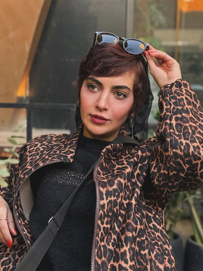 آشنایی با مهشید جوادی بازیگر نقش فریبا در سریال شغال