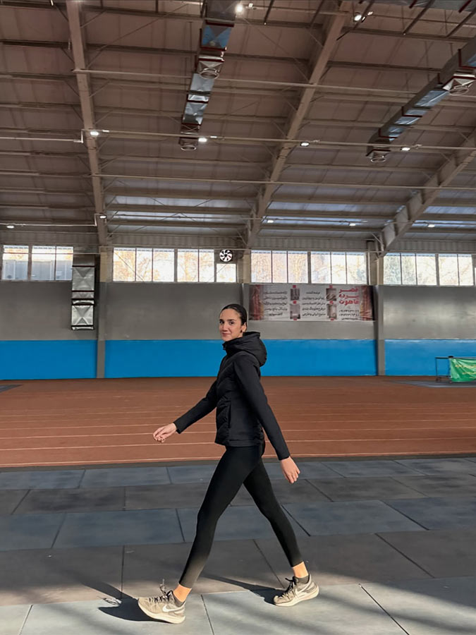 بیوگرافی نیلوفر فرخ‌فال ورزشکار و مربی دو و میدانی