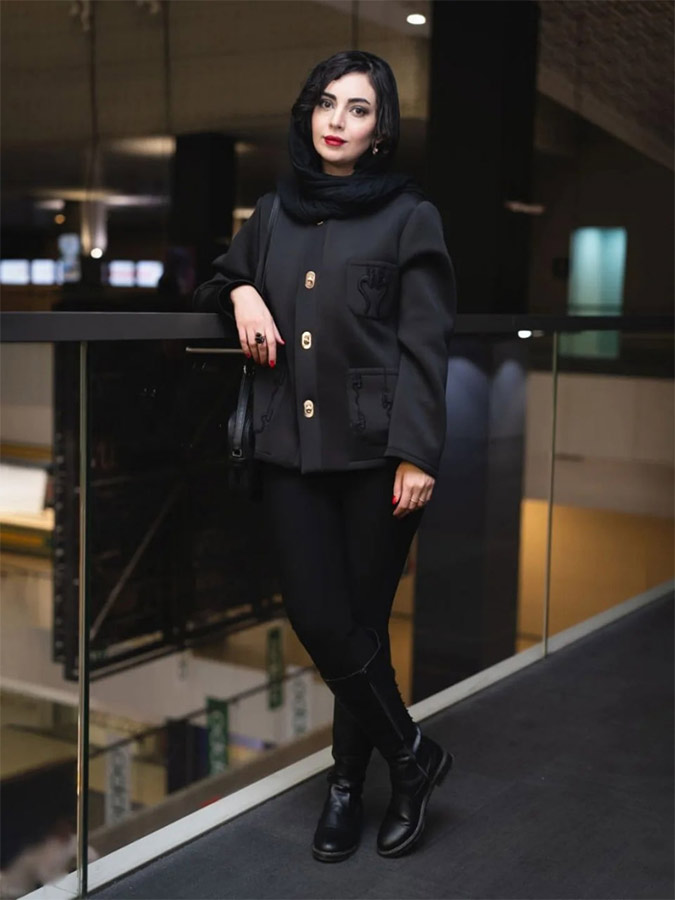 آشنایی با مهشید جوادی بازیگر نقش فریبا در سریال شغال