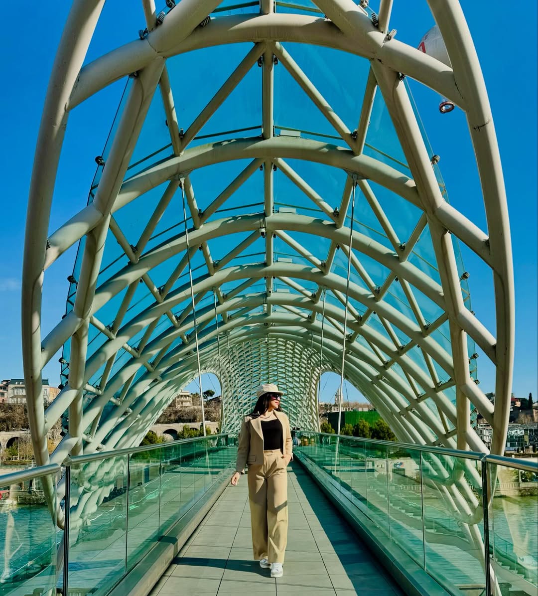گالری تصاویر نگین آلتونی 3