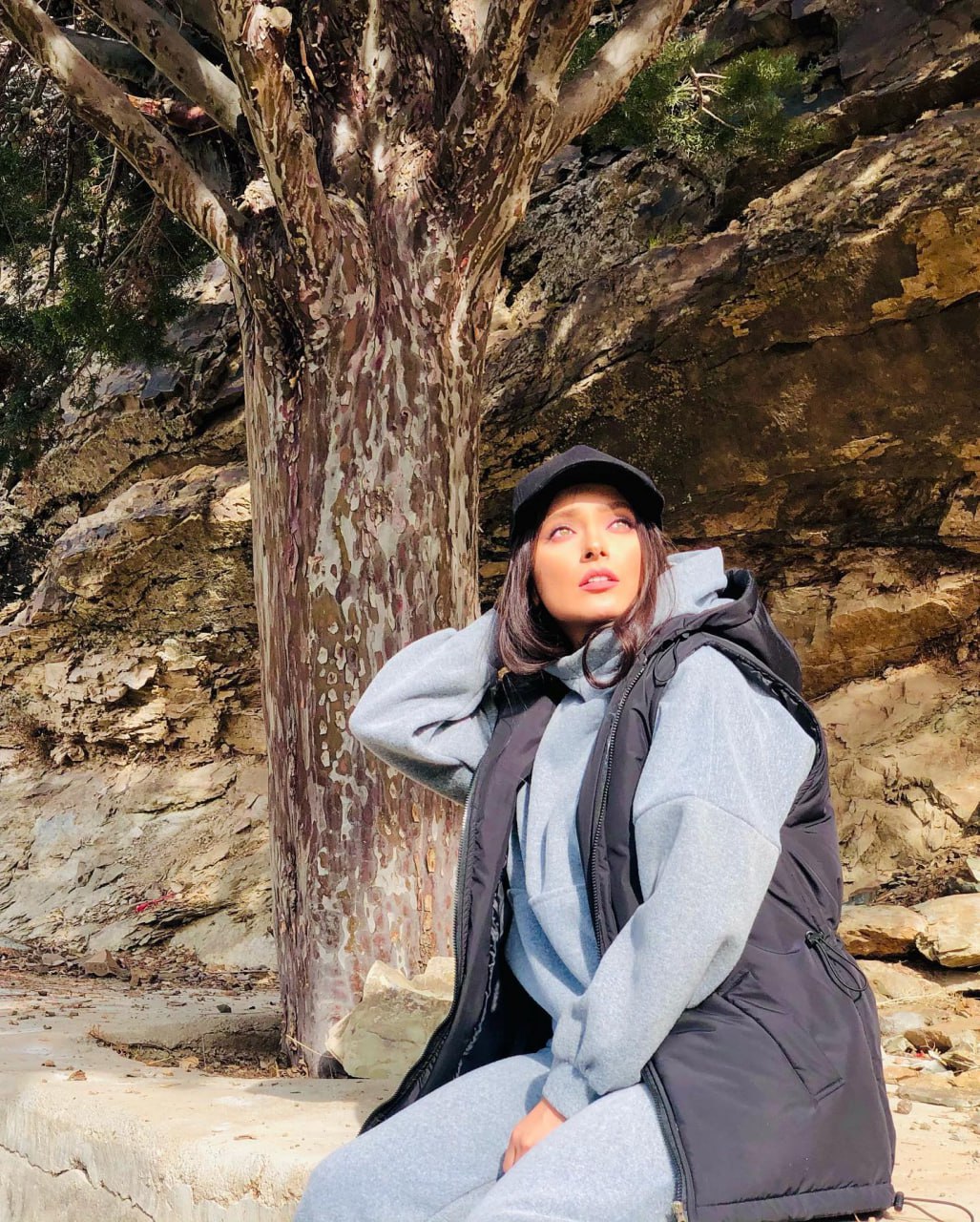 تصاویر نورا محقق بازیگر 4