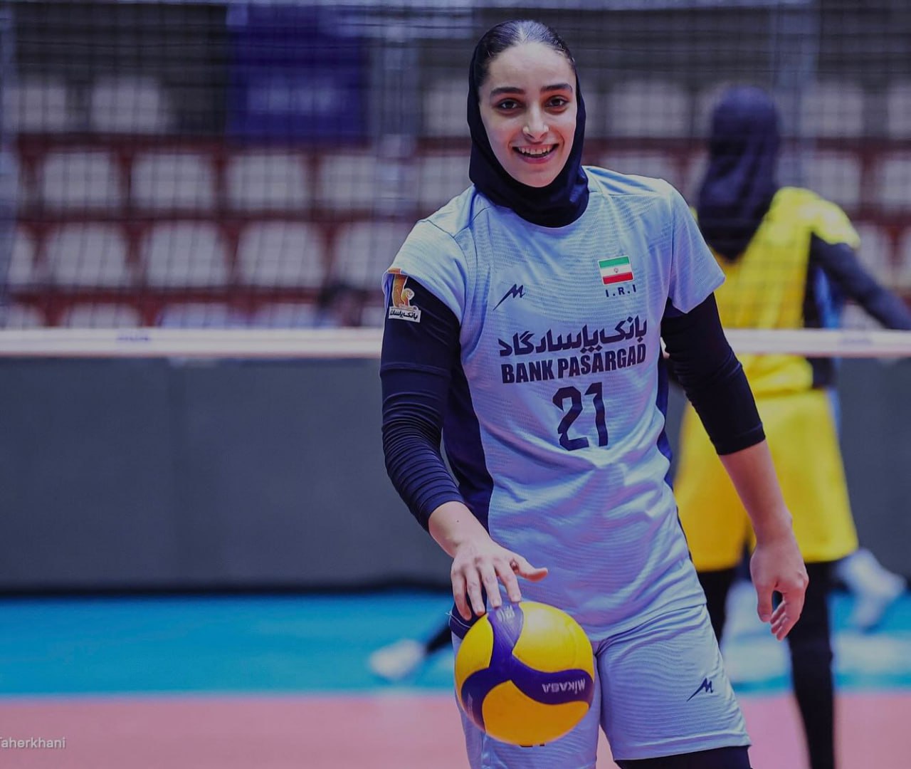 تصاویر پریا حاجتمند مدافع میانی تیم والیبال بانوان 8