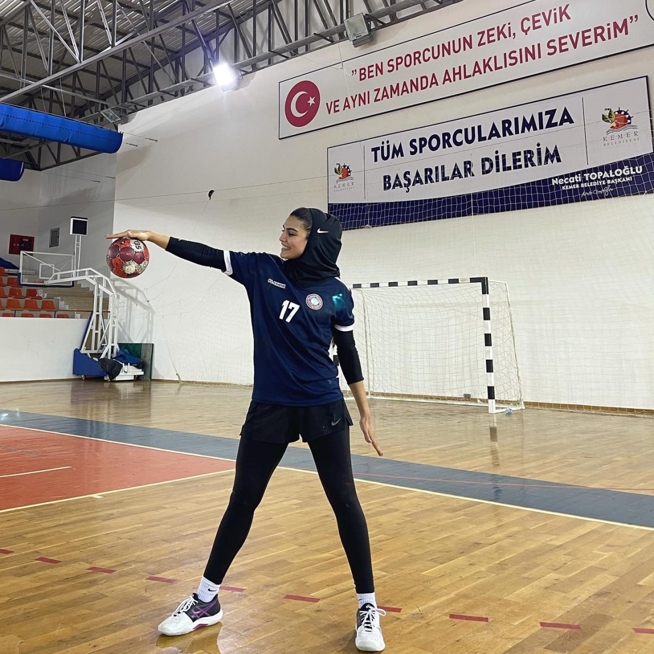 تصاویر جدید راضیه جانباز هندبال 1