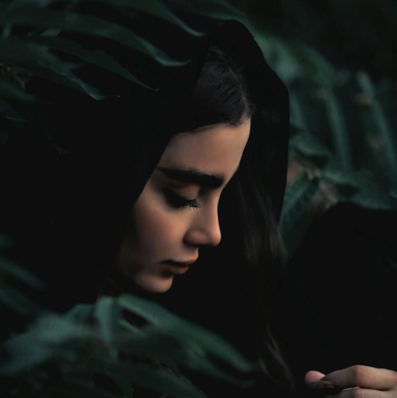 تصاویر جدید سنا حسینی بازیگر دوقلو 8