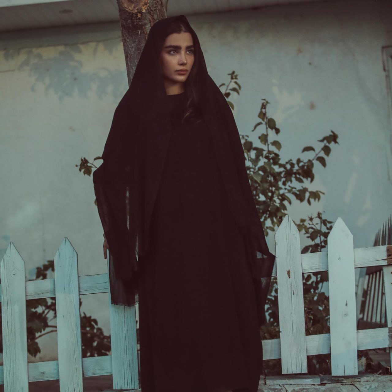 تصاویر جدید سنا حسینی بازیگر دوقلو 1