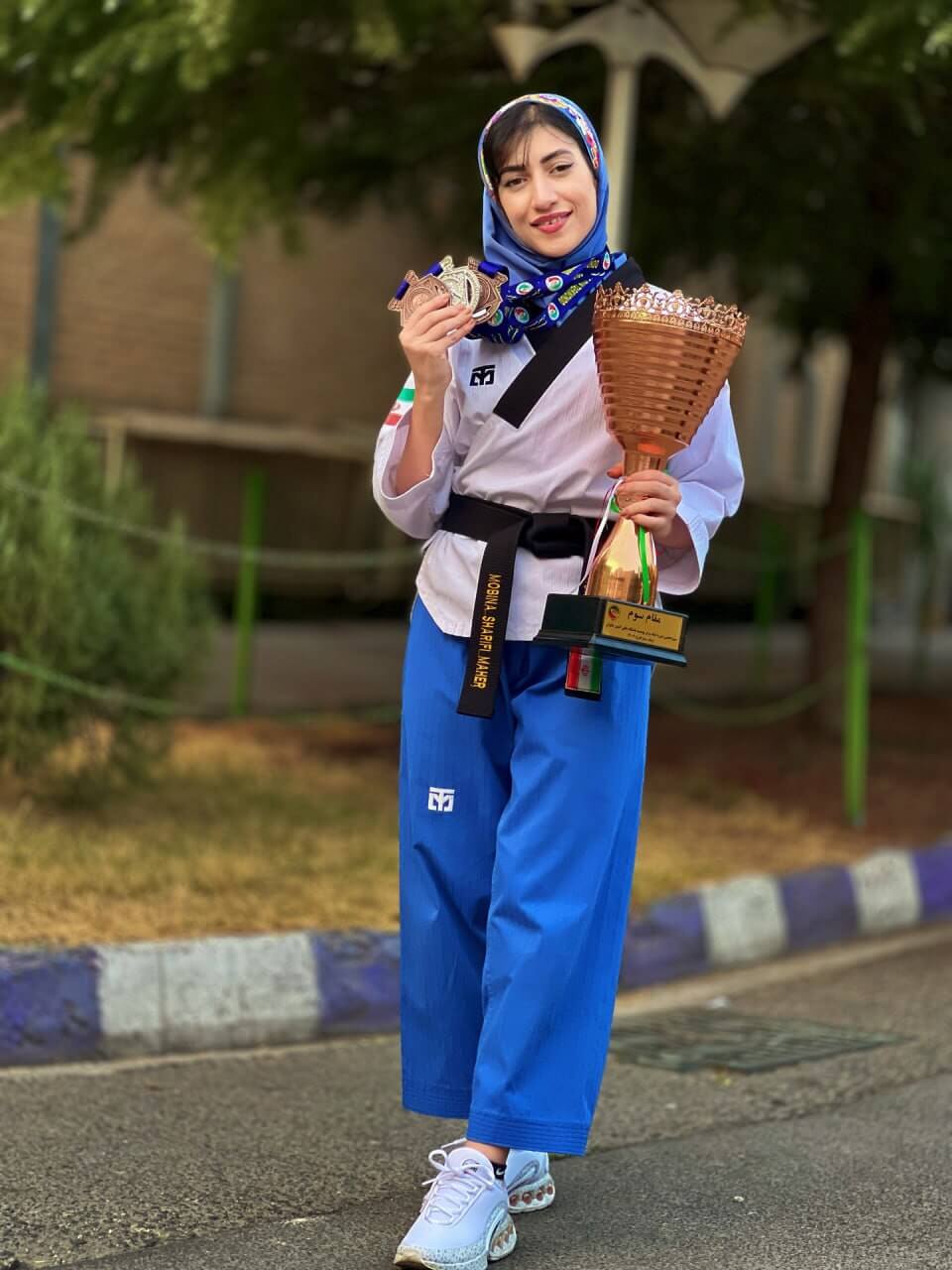 کسب مدال و کاپ قهرمانی مقام سوم تکواندو توسط مبینا شریفی