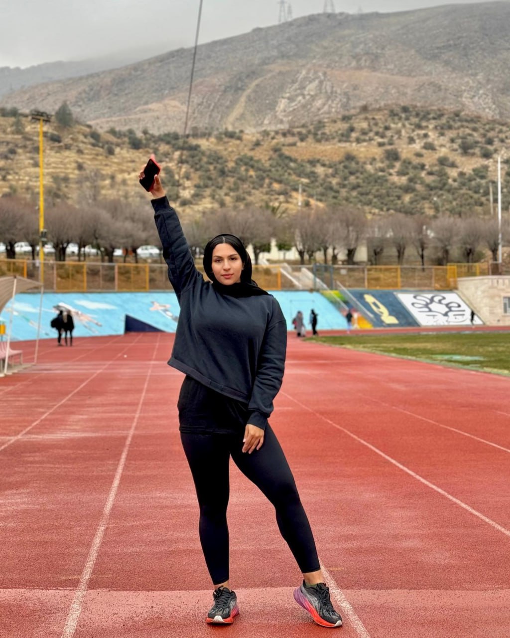 مهلا محروقی